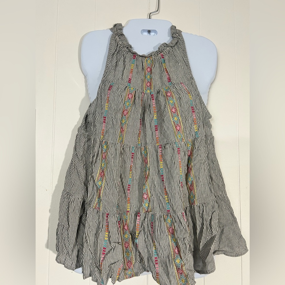 Savana Jane sleeveless blouse
Size Small
Striped with embroidered details